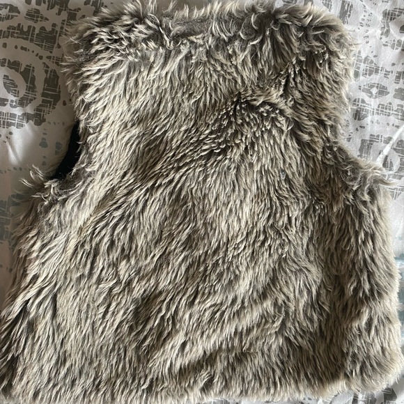 Cozy baby vest 😊❤️ - Picture 7 of 8